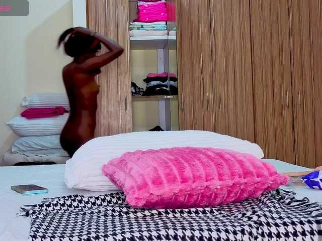 Keishakrish live cam on BongaCams