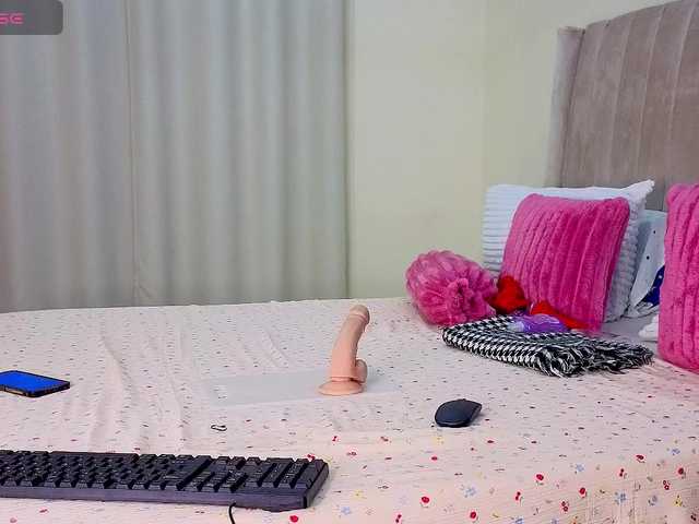 Keishakrish live cam on BongaCams