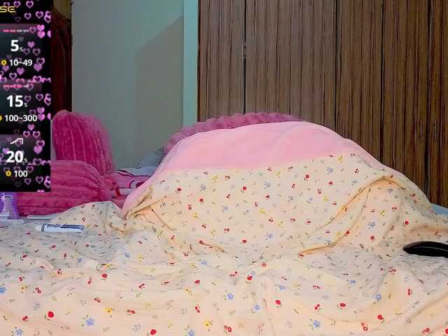 Keishakrish live cam on BongaCams