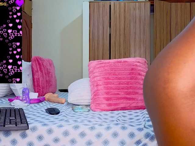 Keishakrish live cam on BongaCams