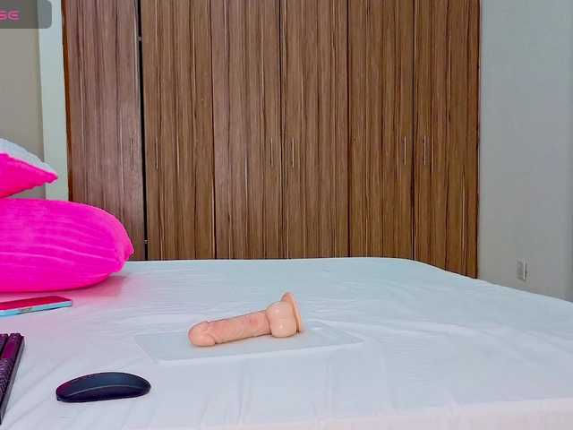 Keishakrish live cam on BongaCams