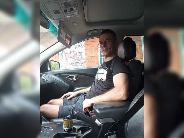 Maalibuu — live male cam