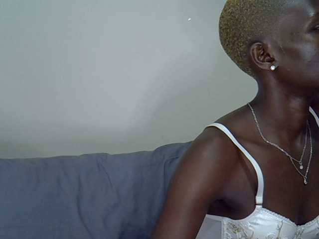 aphroditeseduction live cam on BongaCams