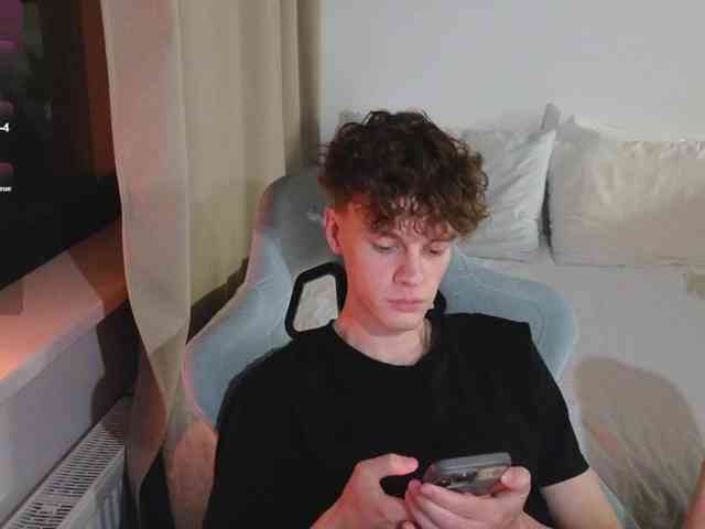 CuteThomas Sex Cam Show