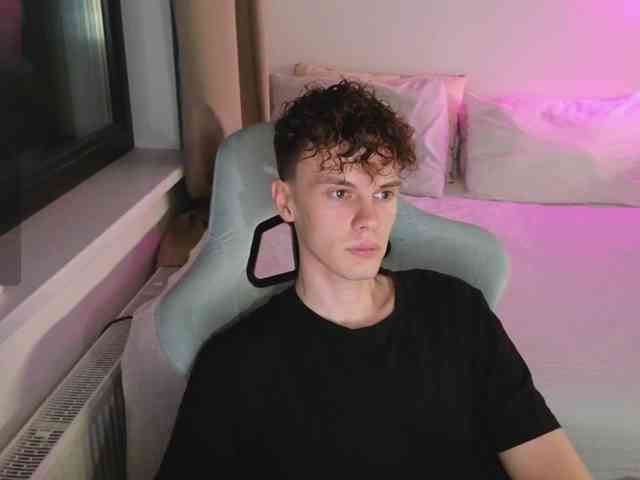 CuteThomas Sex Cam Show