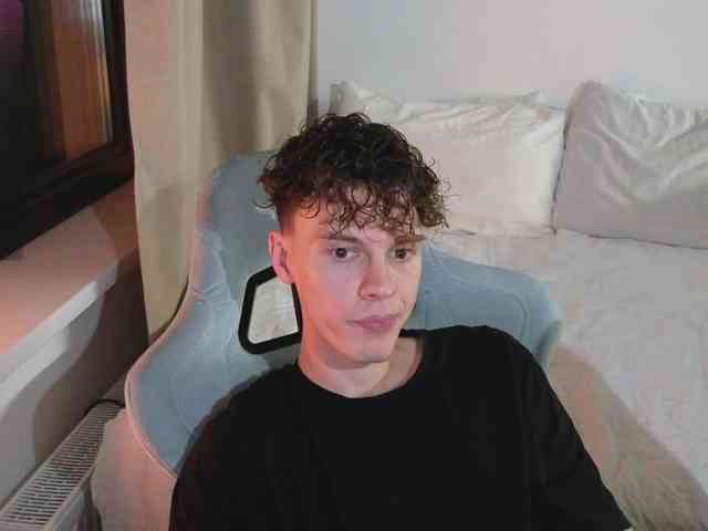 CuteThomas Sex Cam Show