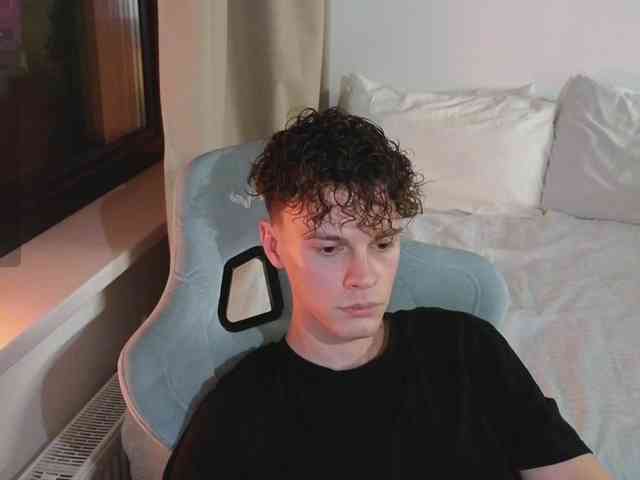 CuteThomas Sex Cam Show