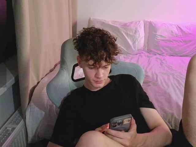 CuteThomas Sex Cam Show