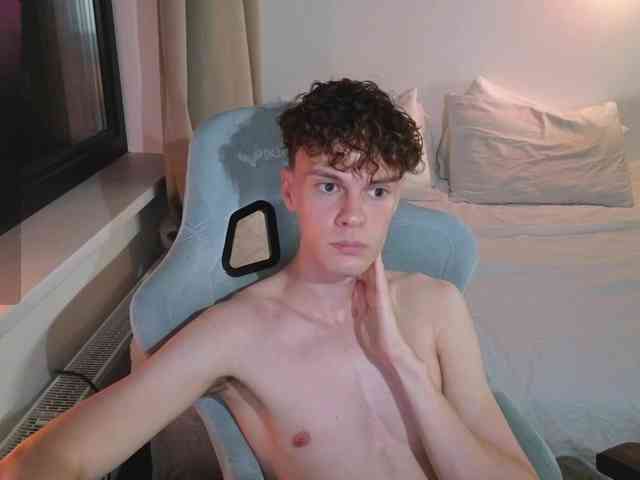 CuteThomas Sex Cam Show