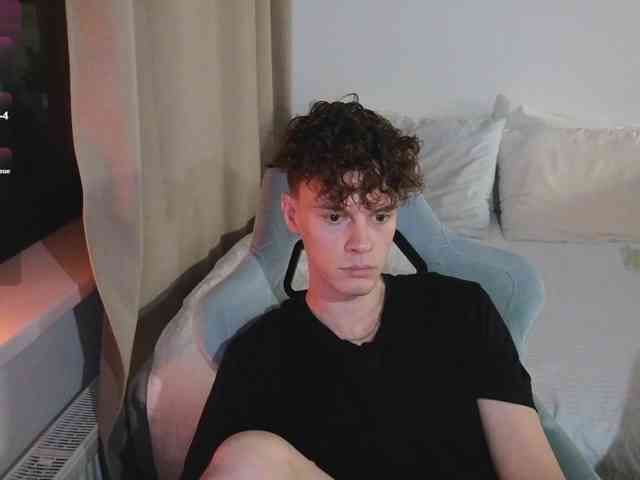 CuteThomas Sex Cam Show