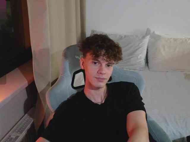 CuteThomas Sex Cam Show