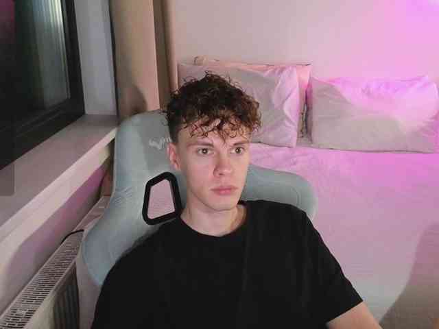 CuteThomas Sex Cam Show