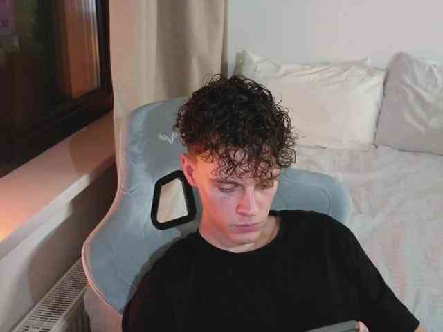 CuteThomas Sex Cam Show