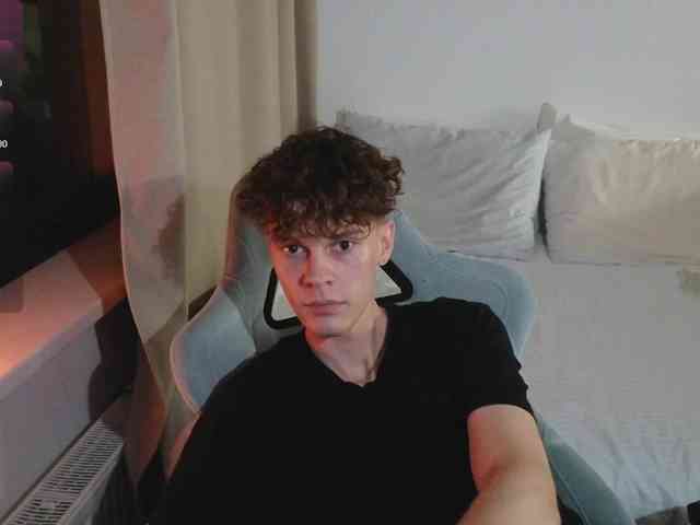 CuteThomas Sex Cam Show