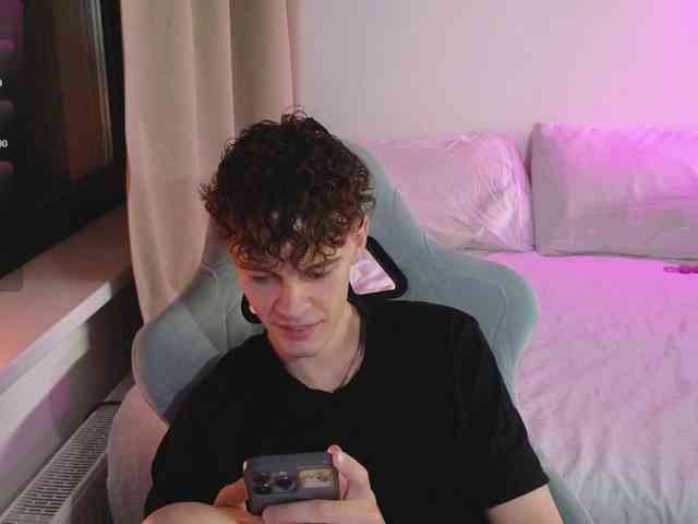 CuteThomas Sex Cam Show