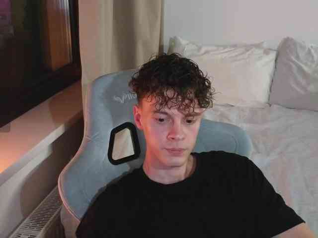 CuteThomas Sex Cam Show