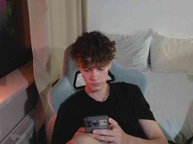 CuteThomas Sex Cam Show