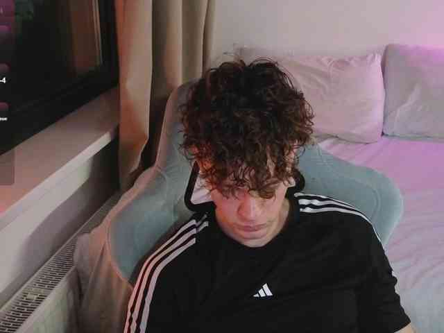 CuteThomas CuteThomas