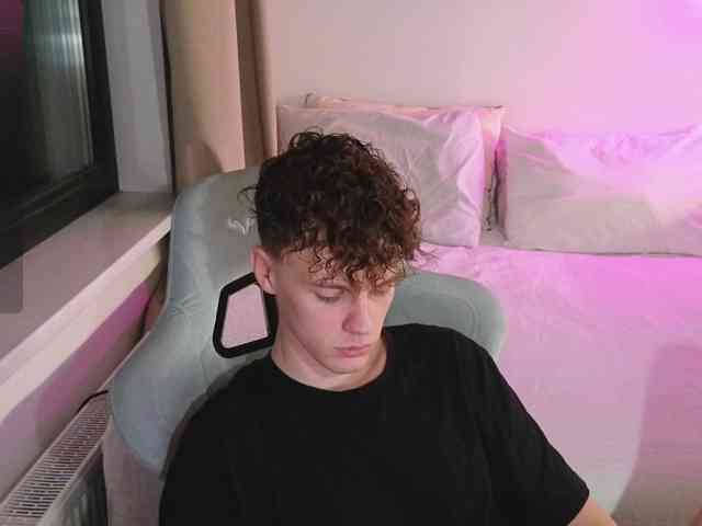 CuteThomas Sex Cam Show
