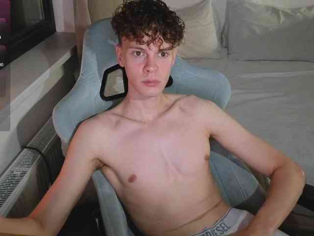 CuteThomas Sex Cam Show