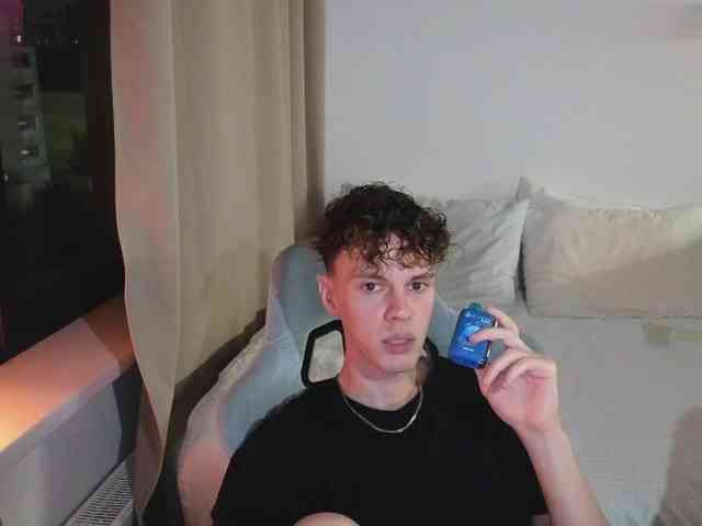 CuteThomas Sex Cam Show