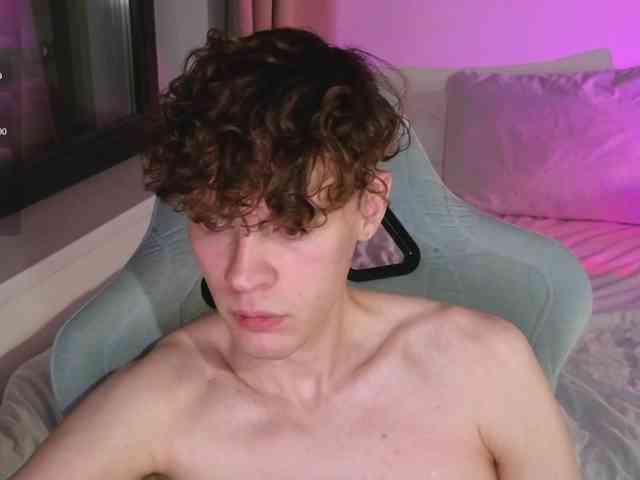 CuteThomas CuteThomas