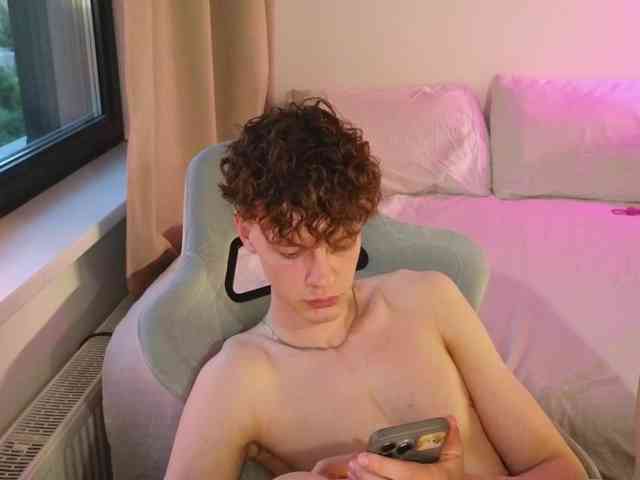 CuteThomas Sex Cam Show