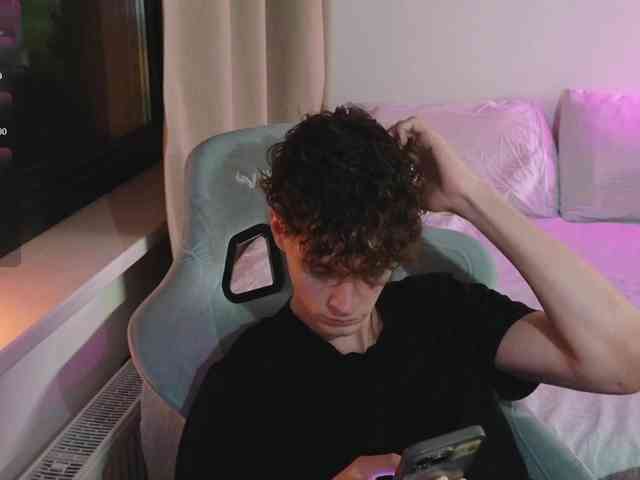 CuteThomas Sex Cam Show