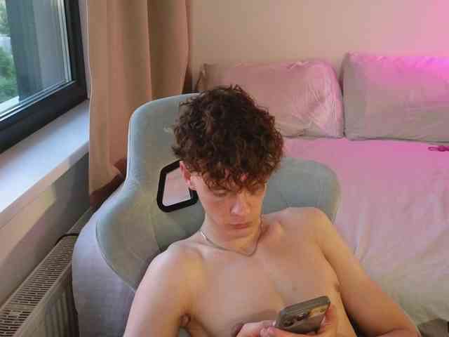 CuteThomas Sex Cam Show