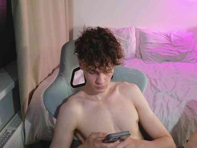 CuteThomas Sex Cam Show
