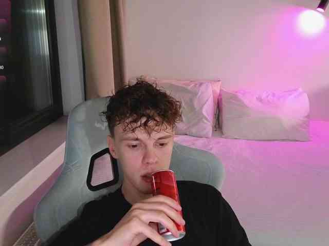 CuteThomas CuteThomas