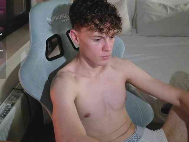 CuteThomas Sex Cam Show