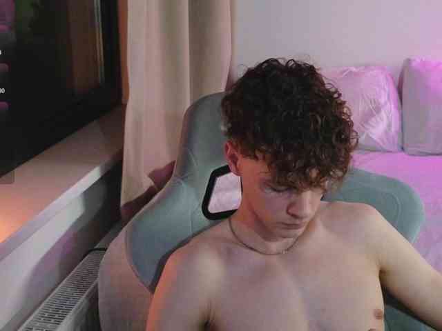 CuteThomas Sex Cam Show