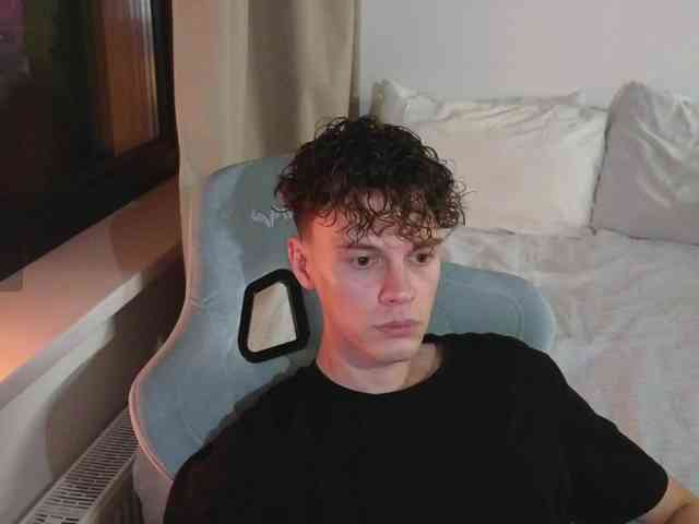 CuteThomas Sex Cam Show