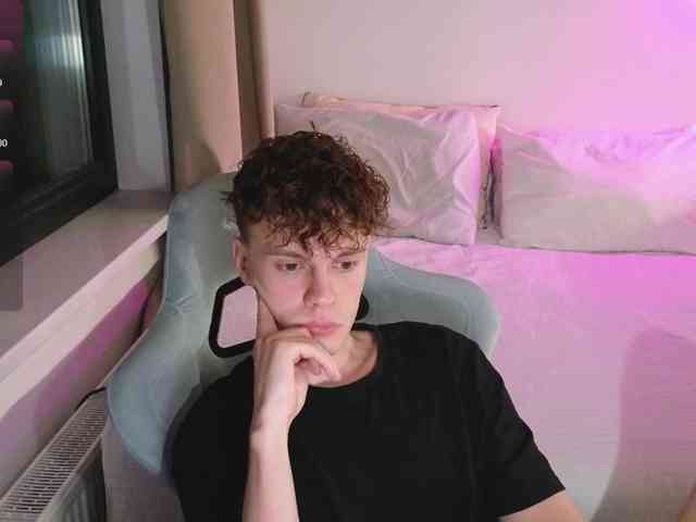 CuteThomas Sex Cam Show