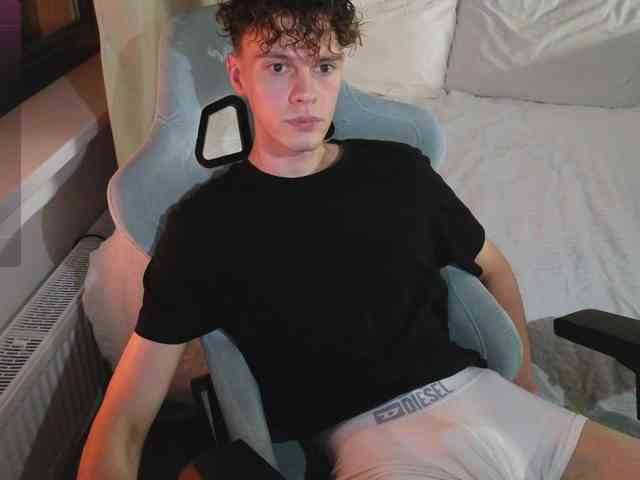 CuteThomas Sex Cam Show