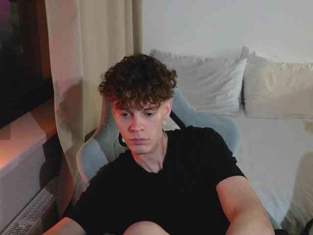 CuteThomas Sex Cam Show