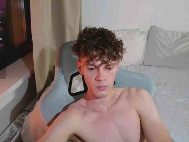 CuteThomas Sex Cam Show