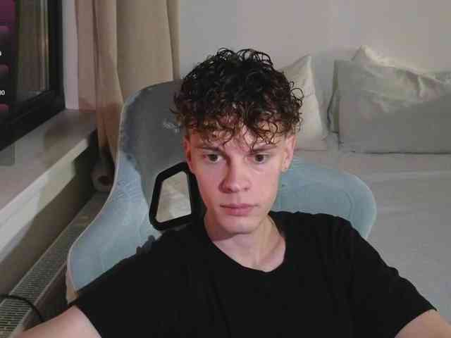 CuteThomas Sex Cam Show