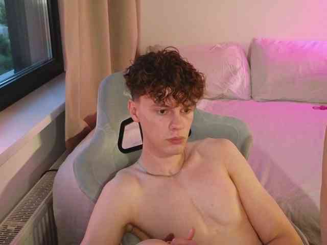 CuteThomas Sex Cam Show