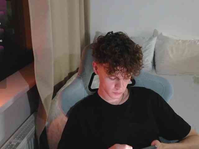 CuteThomas Sex Cam Show
