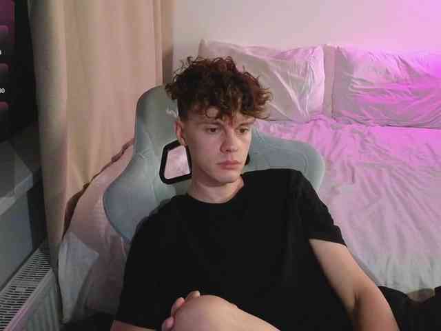CuteThomas Sex Cam Show