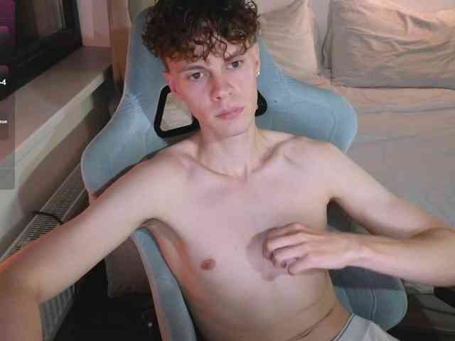 CuteThomas Sex Cam Show