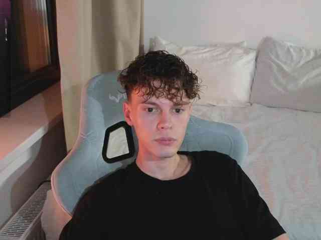 CuteThomas Sex Cam Show