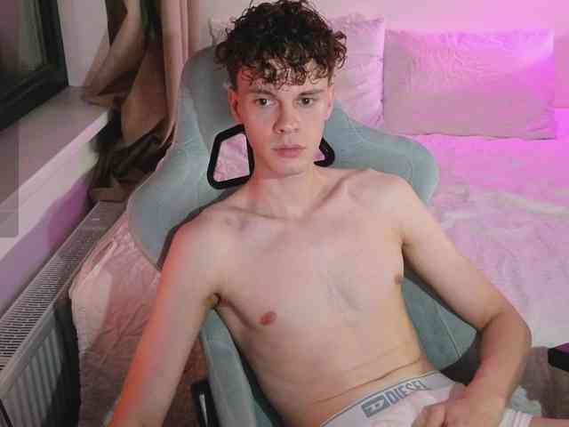 CuteThomas CuteThomas