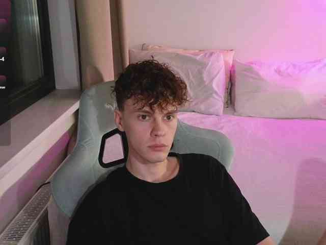 CuteThomas Sex Cam Show