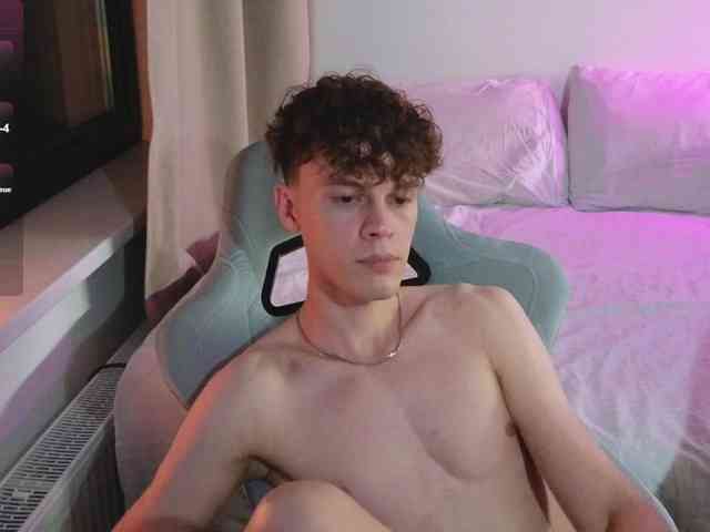 CuteThomas Sex Cam Show