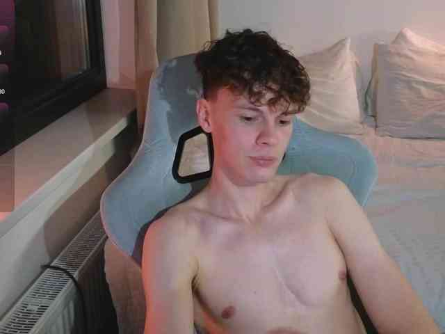CuteThomas Sex Cam Show