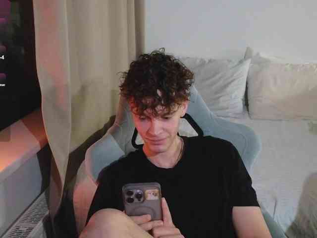 CuteThomas Sex Cam Show
