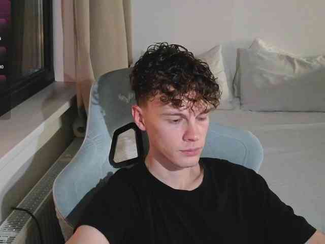 CuteThomas Sex Cam Show